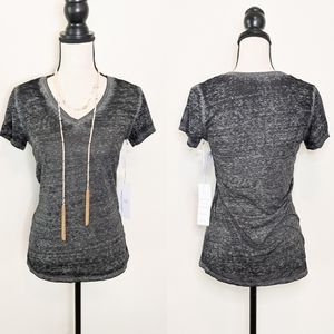🦋LAST 1🦋 NWT Threads 4 Thought V-Neck Tee
